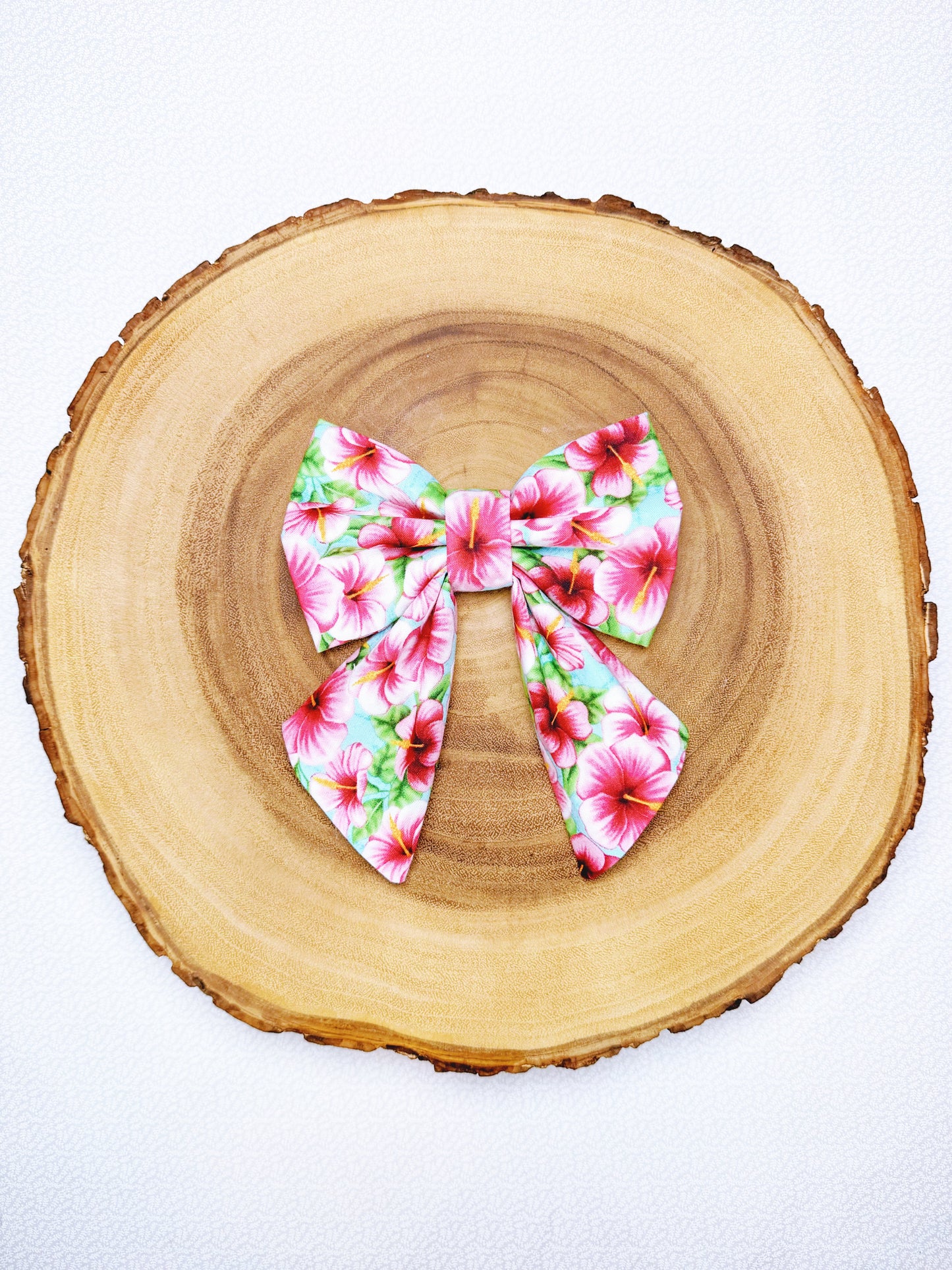 Hibiscus Bow
