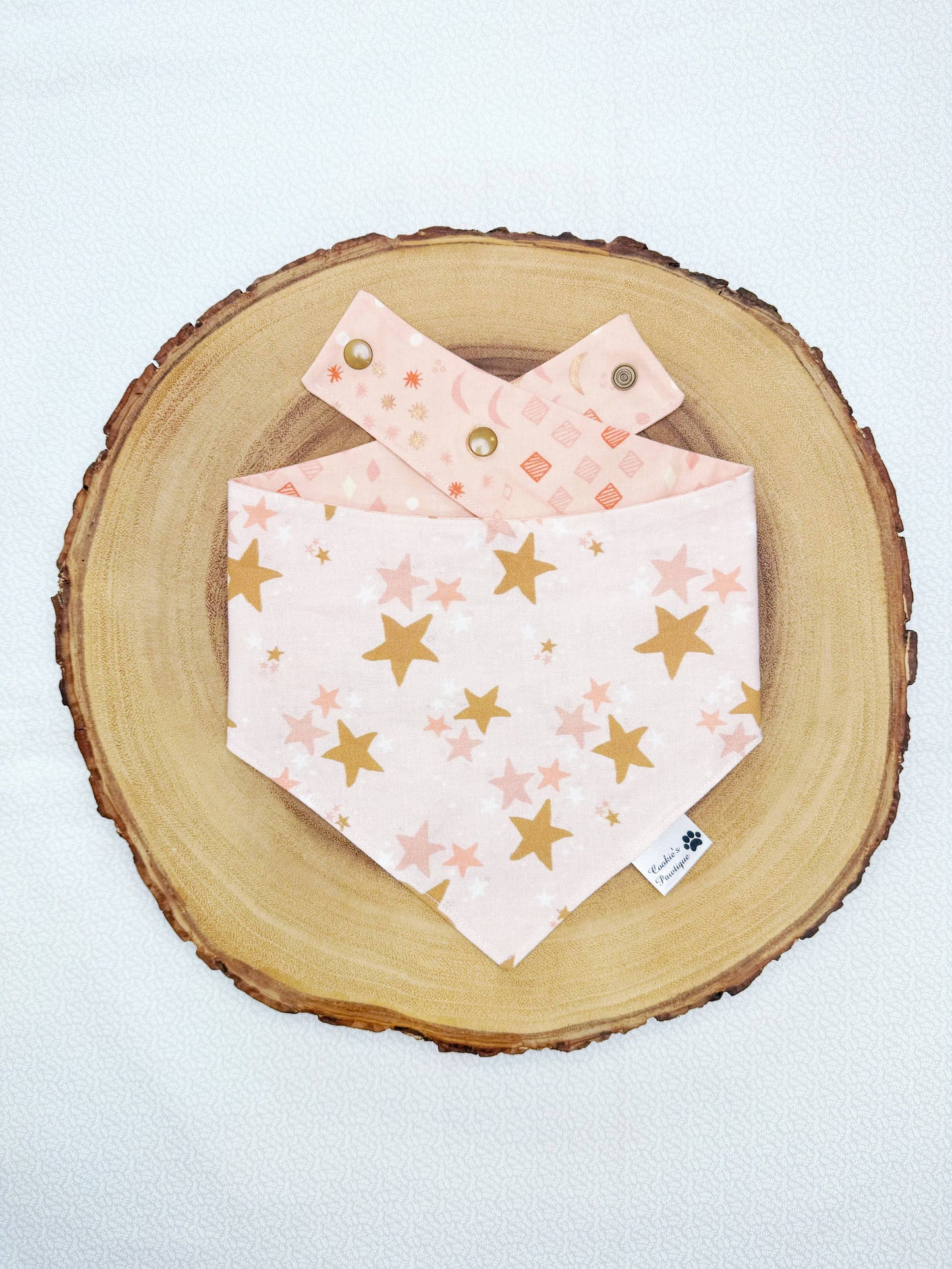 Neutral Stars and Moon Bandana